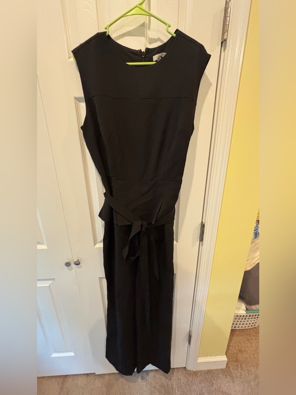 New York & Company Black Sleeveless Tie-Waist pant jumpsuit